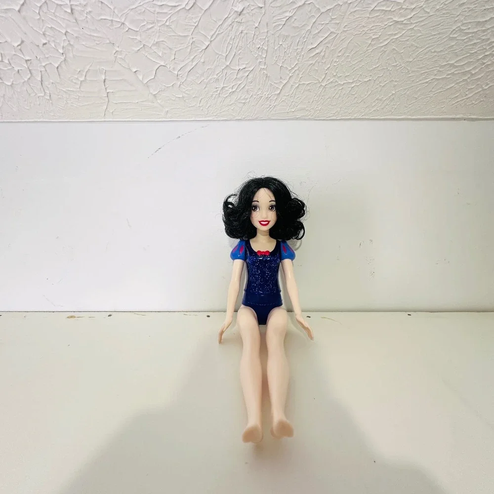 Disney Princess Snow White Doll Mattel HLW08 Blue Molded Bodice‎ Glitter Toy